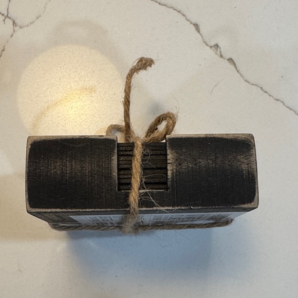 Black Coaster Set with Wine Quote - Picture 7 of 7